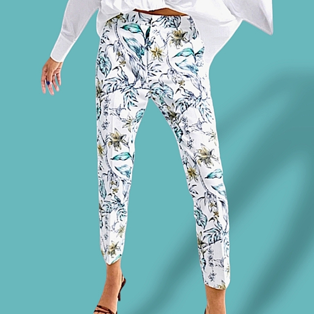 Zara White Floral Cropped Pants